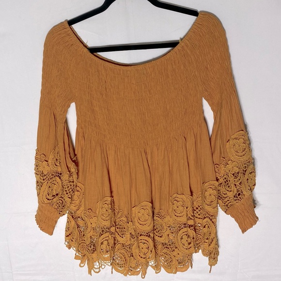 Petal Roz Yellow Smocked Off Shoulder Puff Sleeve Lace Trimmed Blouse L - Picture 2 of 15